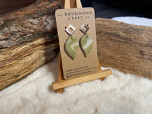 Load image into Gallery viewer, Olive and cream drops