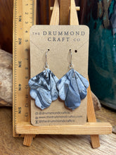 Load image into Gallery viewer, Beautiful monochrome marbled drops