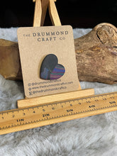 Load image into Gallery viewer, Black heart pin brooch