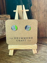 Load image into Gallery viewer, Granite plus colour splash studs