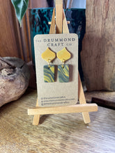 Load image into Gallery viewer, Mustard and black drop earrings