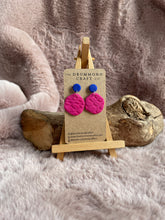 Load image into Gallery viewer, Textured fuchsia and blue drops
