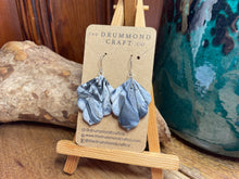 Load image into Gallery viewer, Beautiful monochrome marbled drops