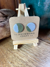 Load image into Gallery viewer, Silver and green swirl disc studs