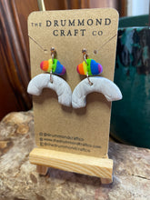 Load image into Gallery viewer, Topsy turret cloud and rainbow drops