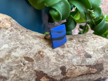 Load image into Gallery viewer, Purple blue square ring