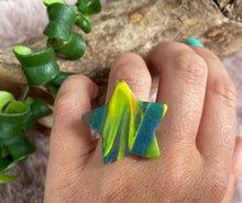 Load image into Gallery viewer, Funky star ring