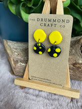 Load image into Gallery viewer, Cute black and yellow spotty drops