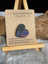 Load image into Gallery viewer, Black heart pin brooch