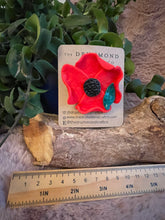 Load image into Gallery viewer, Remembrance Poppy Brooch with pattern