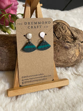 Load image into Gallery viewer, Green stripe fan drops