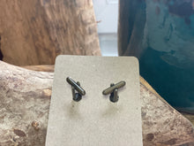 Load image into Gallery viewer, Cufflinks - brown/burgundy marbled