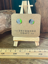 Load image into Gallery viewer, Granite plus colour splash studs