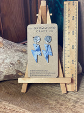 Load image into Gallery viewer, Blue and white marbled lightening drops