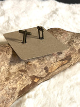 Load image into Gallery viewer, Cufflinks - marbled black and cream