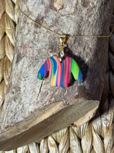 Load image into Gallery viewer, Multicoloured jumper pendant necklace
